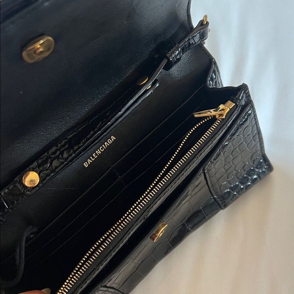 Balenciaga- Black Croc-Embossed Chain Shoulder Bag - Picture 3 of 6